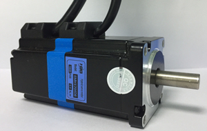 什么是保持轉矩？步進電機的外表溫度允許達到多少？